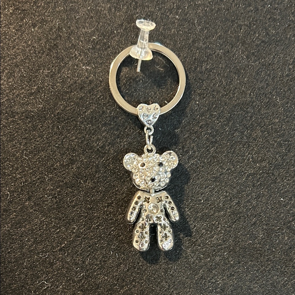 Silver Teddy Bear Keychain, the body moves